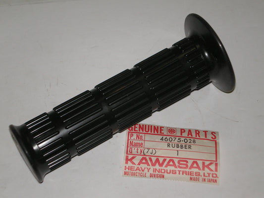 KAWASAKI KH100 KH250 KH400 KH500 KV75 KZ200 KZ250 KZ305 KZ400 KZ440 KZ550 KZ650 KZ750 KZ900 KZ1000 L/H Handlebar Rubber Grip 46075-028