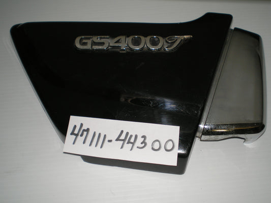 SUZUKI GS400 T GS400T R/H Side Cover with Emblem and Chrome Piece 47111-44300