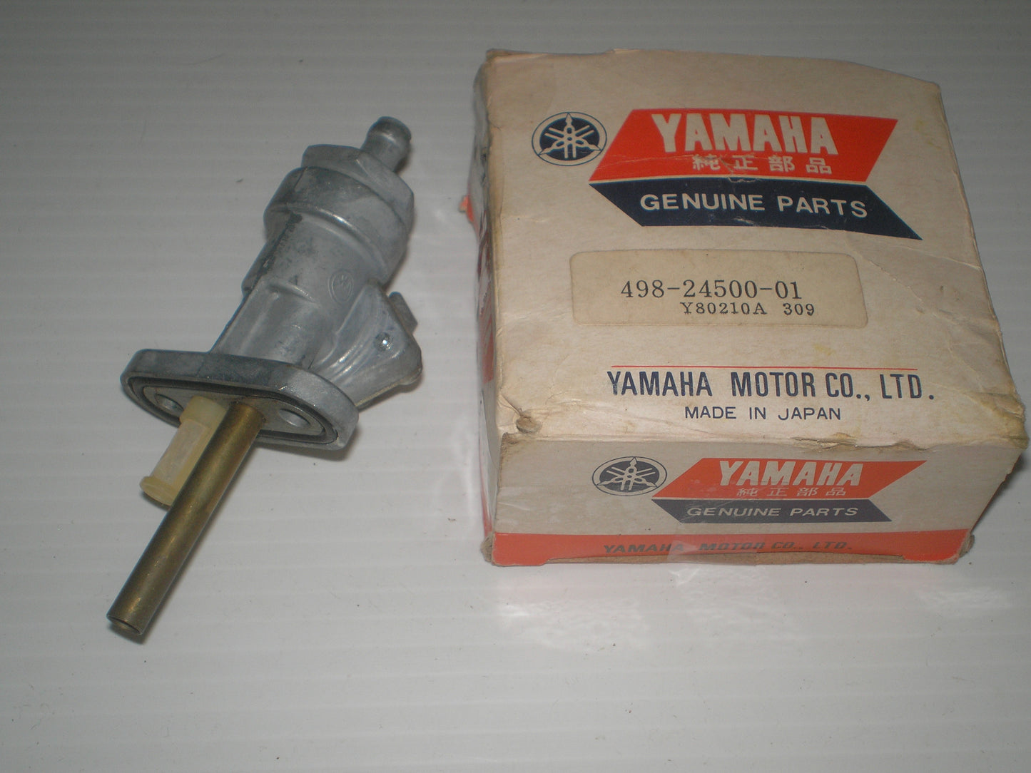 YAMAHA AT CT DT IT RT XT Factory Fuel Petcok  498-24500-00 / 438-24500-01 / 214-24500-02 / 367-24500-04