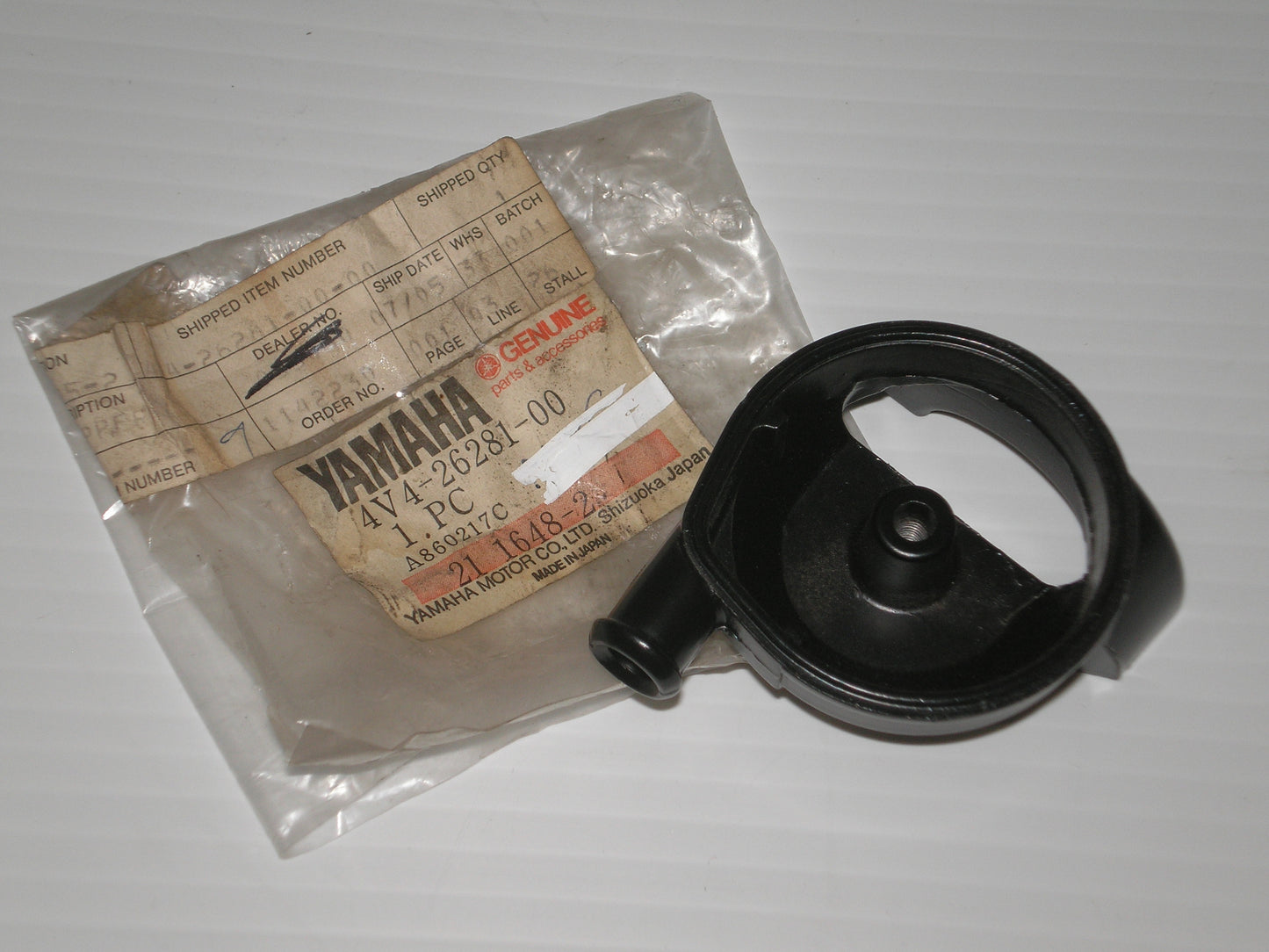 YAMAHA IT175 IT250 IT465 YZ125 YZ250 YZ465 YZ490  Grip Upper Cap  4V4-26281-00