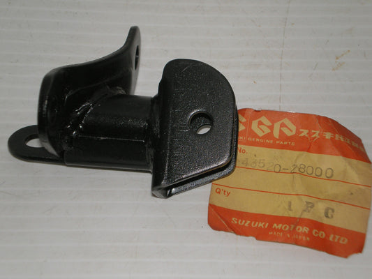 SUZUKI TC125 TS125  Front Footrest Bar Holder 43520-28000 / 43520-28001