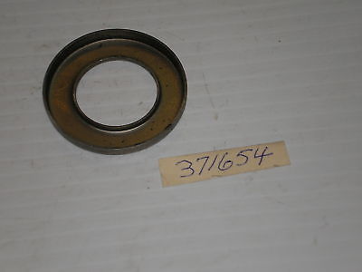 TRIUMPH Retainer Wheel Grease Bearing 371654 / 374236