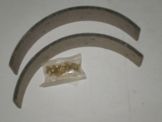 Harley Davidson 74 Big Twin 1958-1962 Rear Brake Shoe Lining & Rivits