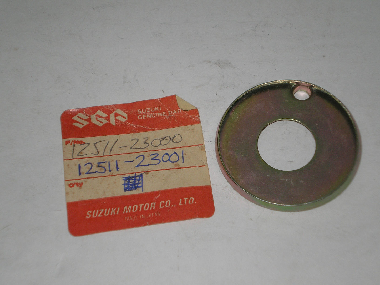 SUZUKI RV90 1972-1977 Crankshaft Bearing Oil Guide Plate 12511-23001