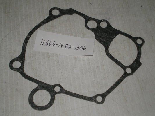 HONDA VF700 VF750 VF1000 Crankcase Cover Gasket 11666-MB2-000 / 11666-MB2-306