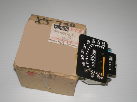 YAMAHA XJ750 Factory Speedometer Gauge Assembly 5N1-83570-F0 / 24L-83570-F0