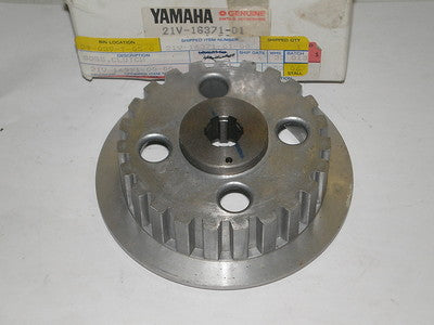 YAMAHA YFB250 YFM25 YFM250 YFU1 YTM225 Clutch Boss 21V-16371-01