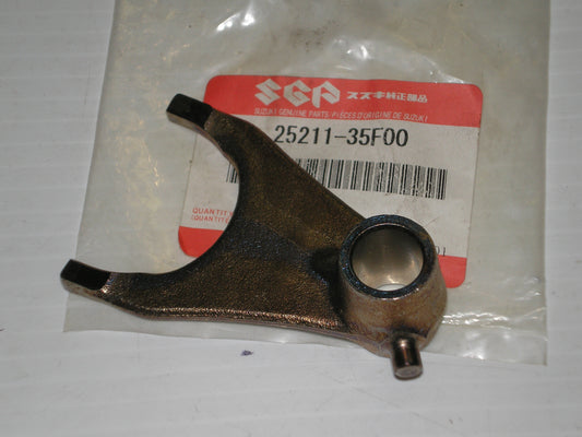 SUZUKI DL1000 GSXR600 GSXR750 GSXR1000 SV1000 Gear Shift Fork # 1 25211-35F00