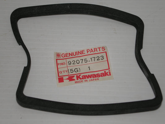 KAWASAKI ZX1000 Ninja 1986-1987 Tail Light Damper 92075-1723