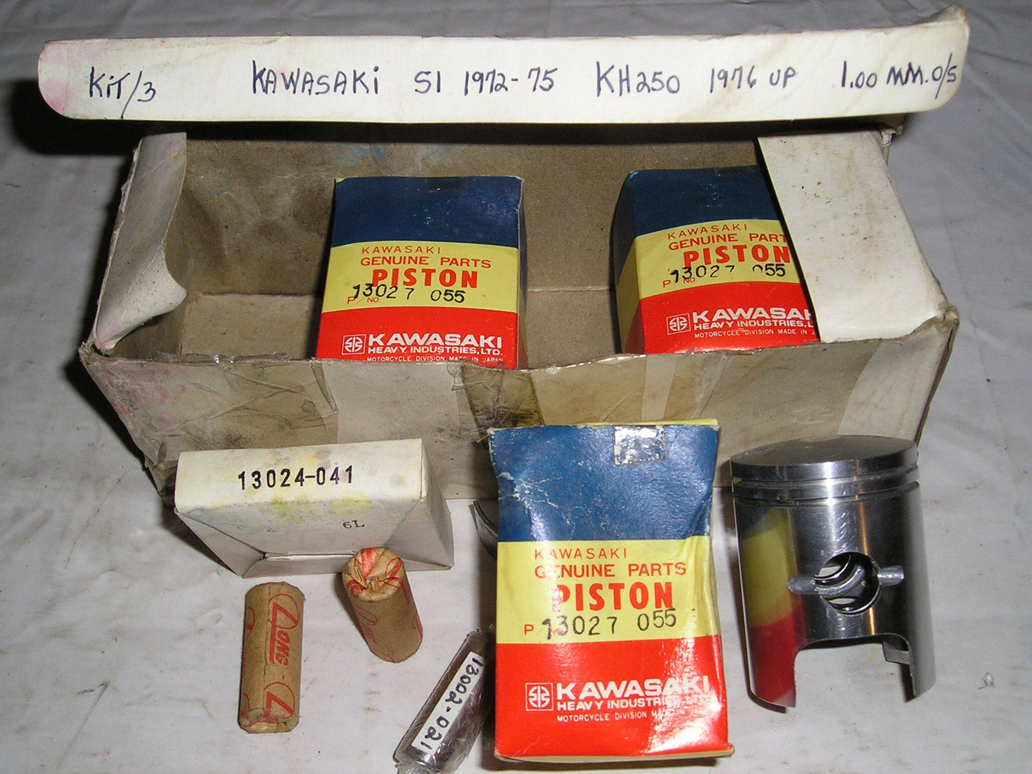 KAWASAKI S1 KH250 1972-1976 Piston Kit .040" or 1.00 mm O/S 13027-055