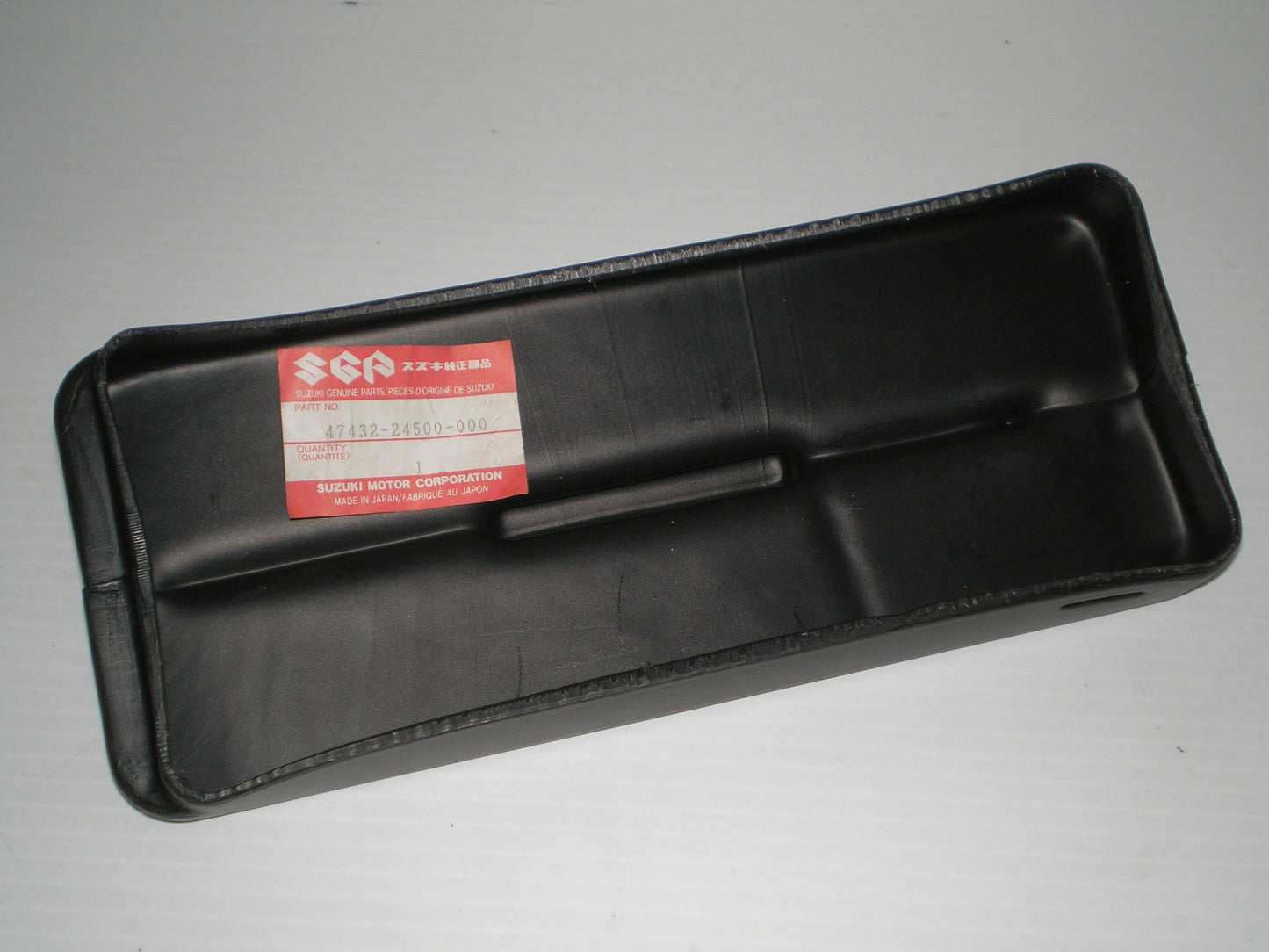 SUZUKI LT230 LT250 LTF230 1985-1987 Carrier Box Cap 47432-24500