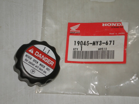 HONDA GL PC ST VF VT Radiator Cap 19045-MY3-671 / 19045-MY3-621