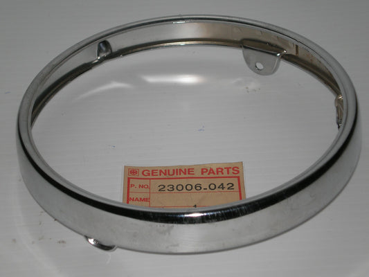 KAWASAKI KE125 KE175 KE250 KH100 KL250 KM100 KS125 KV100 Headlight Rim 23006-042