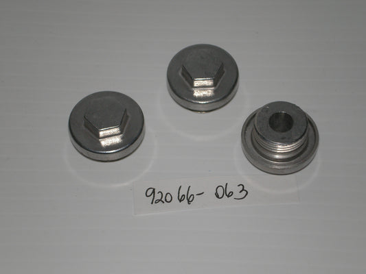 KAWASAKI KZ400 KZ440 KZ550 KZ650 KZ750 KX125 ZN700 Cylinder Head Plug 92066-066