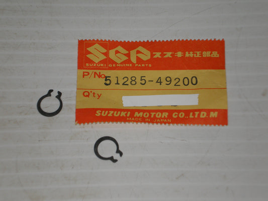 SUZUKI GS1100 1980-1981 Front Fork Damper Holding Circlips Set/2 51285-49200