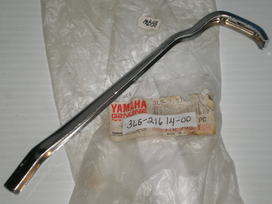 YAMAHA QT50 1979-1987 Factory Fender Stay  3L5-21614-00