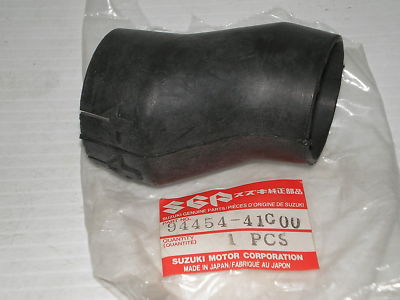 SUZUKI GSXR1100 1991-1992 Air Intake  Rubber Joint 94454-41C00
