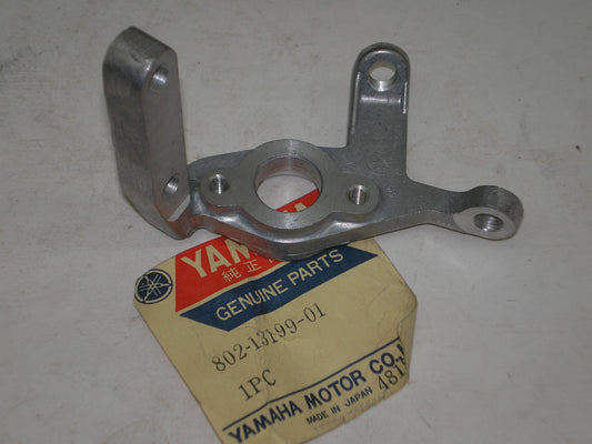 YAMAHA Snowmobile SL351 Oil Pump Mounting Bracket 802-13199-01