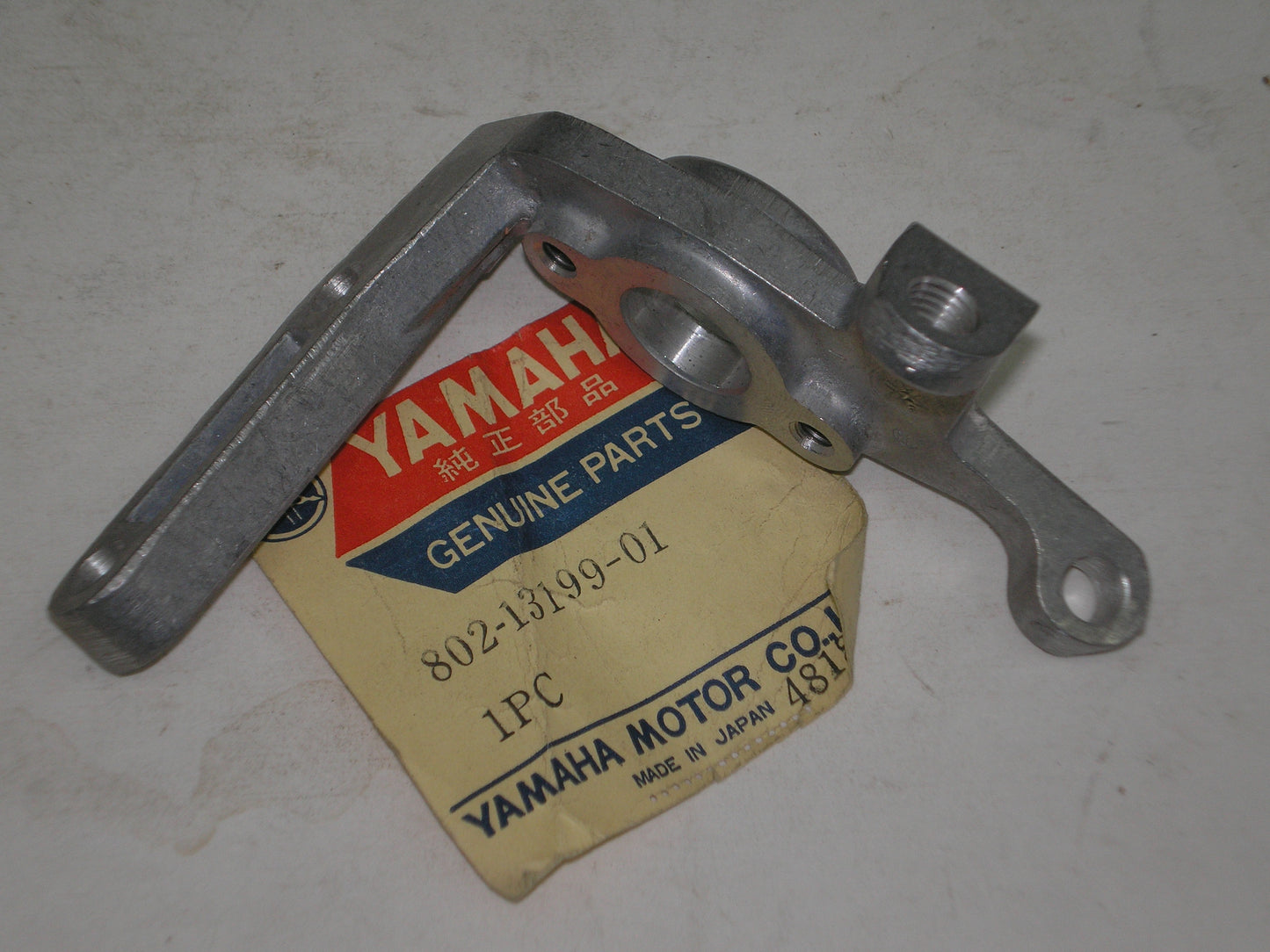 YAMAHA Snowmobile SL351 Oil Pump Mounting Bracket 802-13199-01