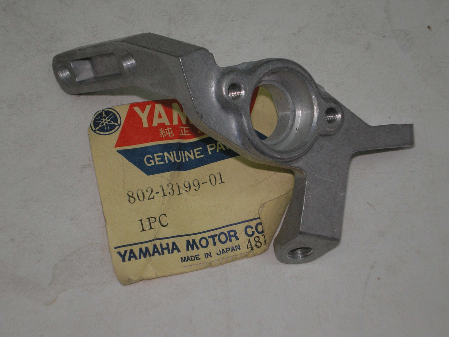 YAMAHA Snowmobile SL351 Oil Pump Mounting Bracket 802-13199-01