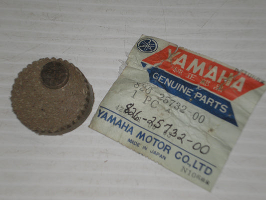 YAMAHA EL433 EW433 EW643 GP246 GP292 GP300 GP338 GP433 GP440 PR440 SL433 SW433 TW433 Brake Caliper Pad 826-25732-00 / 826-25732-09