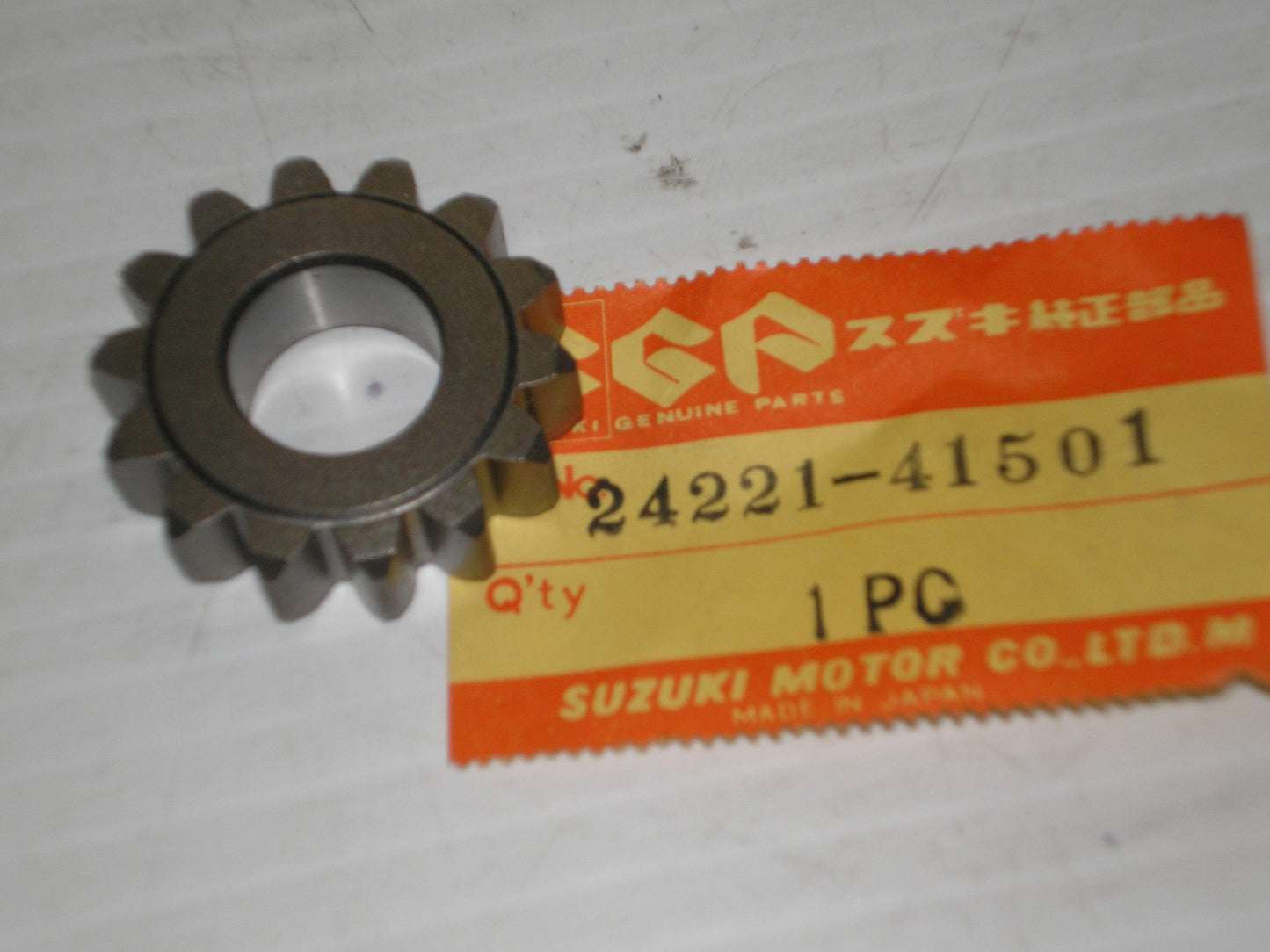SUZUKI PE175 RS175 1978-1984 Second Drive Gear 24221-41501