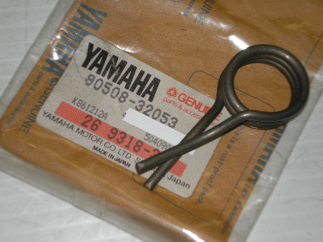 YAMAHA R3 TR2 TX650 TX750 XS1 XS2 XS650 YT125 YT175 YR 90508-32053 90508-32559