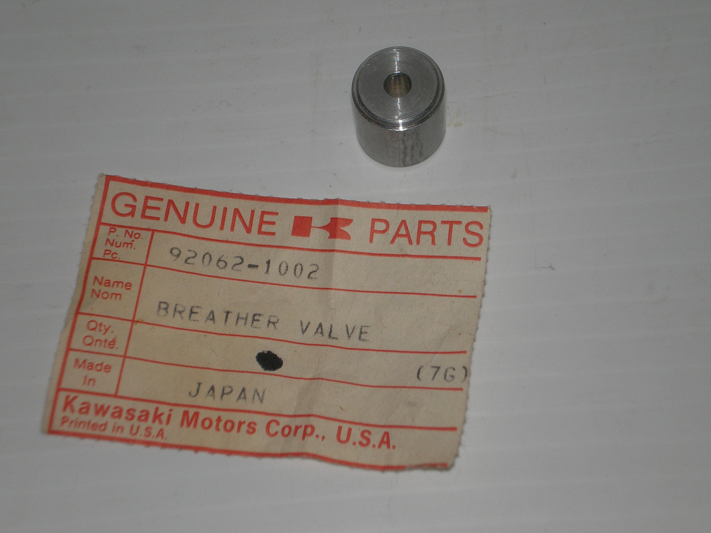 KAWASAKI KL250 KLT200 KZ200  Breather Valve 92062-1002