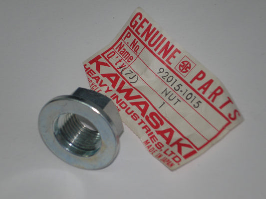 KAWASAKI KX 125 250 420 500 KDX 175 200 250 400 420 ZX750 AXEL NUT 92015-1015