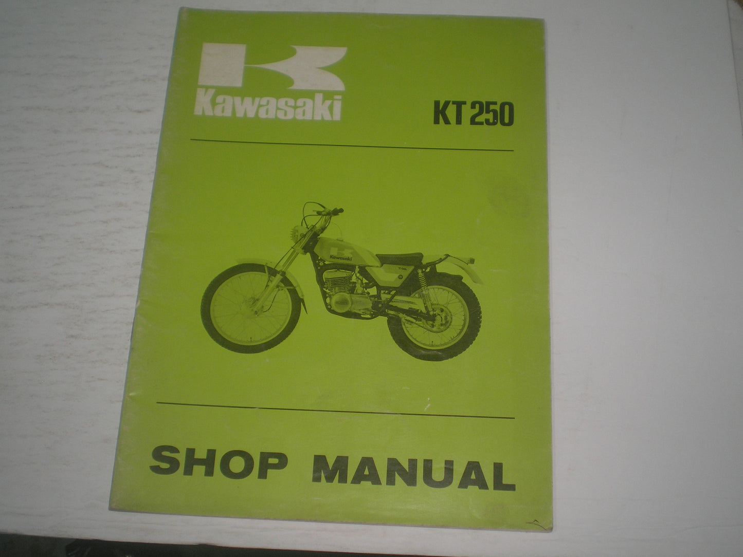 KAWASAKI KT250 1975  Shop / Service Manual  99997-715  #1849