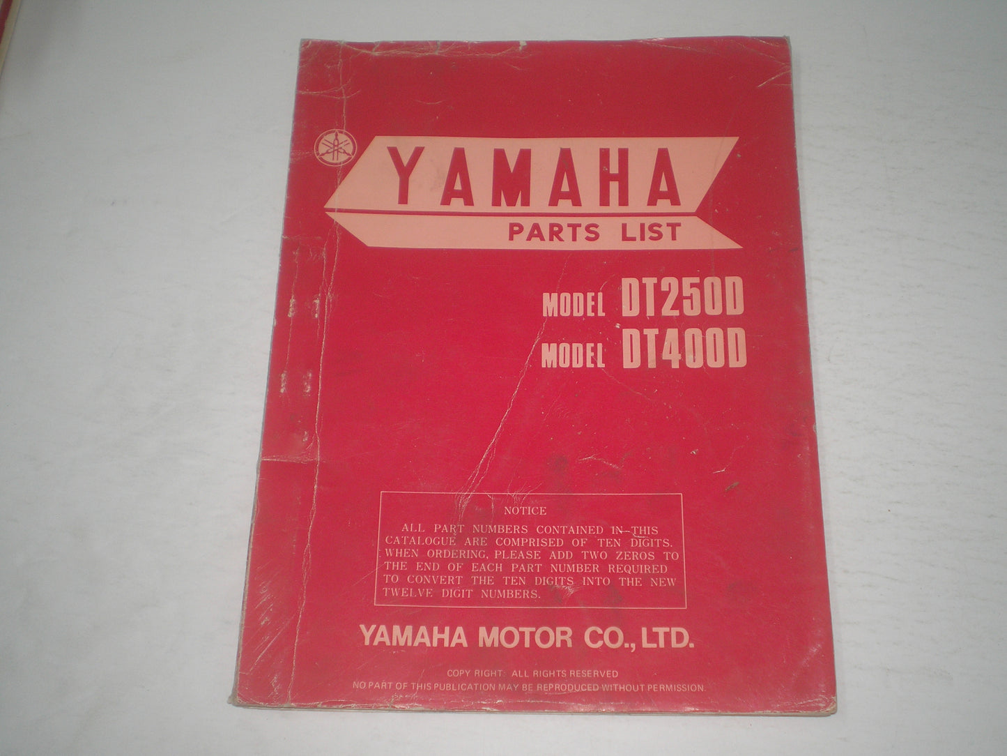 YAMAHA DT250 D &  DT400 D  1977  Parts List / Catalogue  1M1-28198-60  LIT-10011-M1-00  #1722