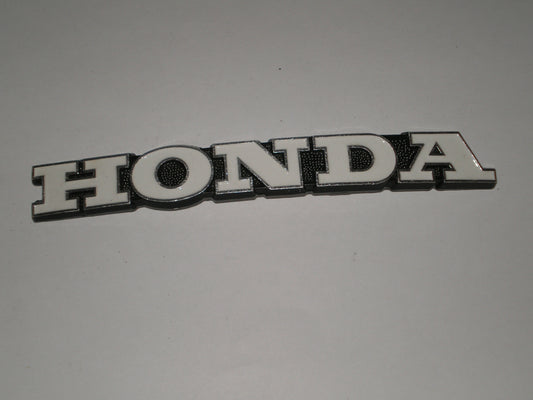 HONDA CB350 K3 R/H FUEL TANK EMBLEM 87121-317-670