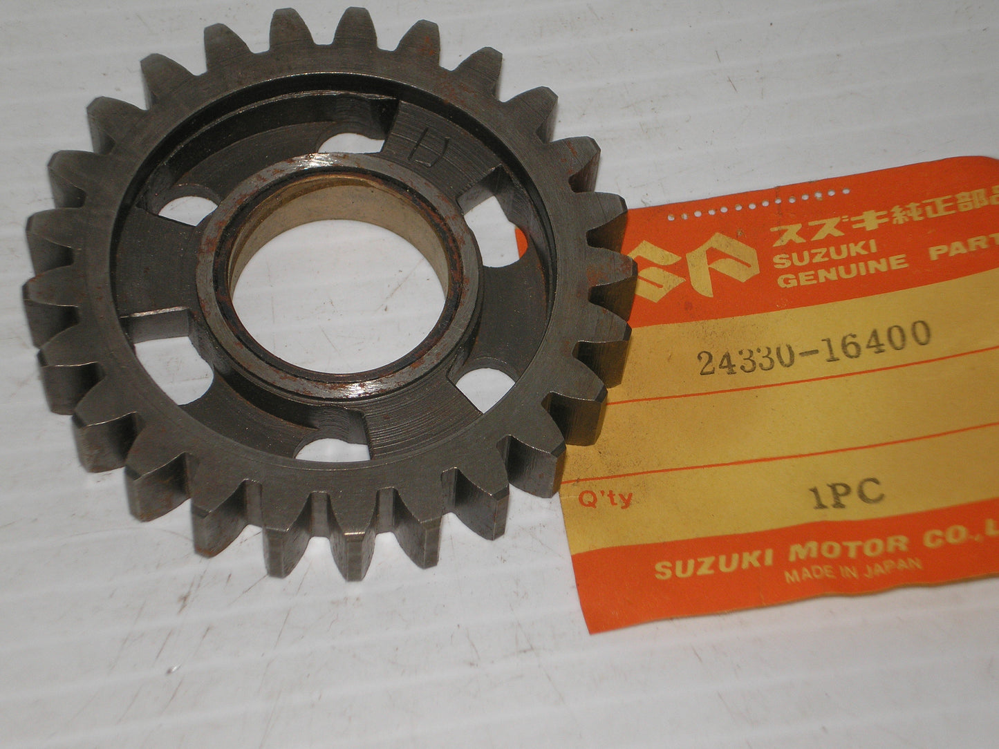 SUZUKI TS250 1969-1970 Third Driven Gear 24330-16400