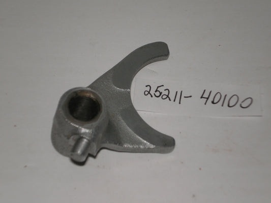 SUZUKI RM370 RM400  AHRMA Gear Shifting Fork # 1 25211-40100