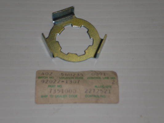 KAWASAKI KZ305 1982 Drive Sprocket Claw Washer 92022-1307