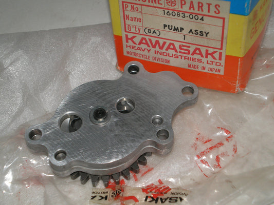KAWASAKI KZ400  Motor / Engine Oil Pump Assembly 16083-004