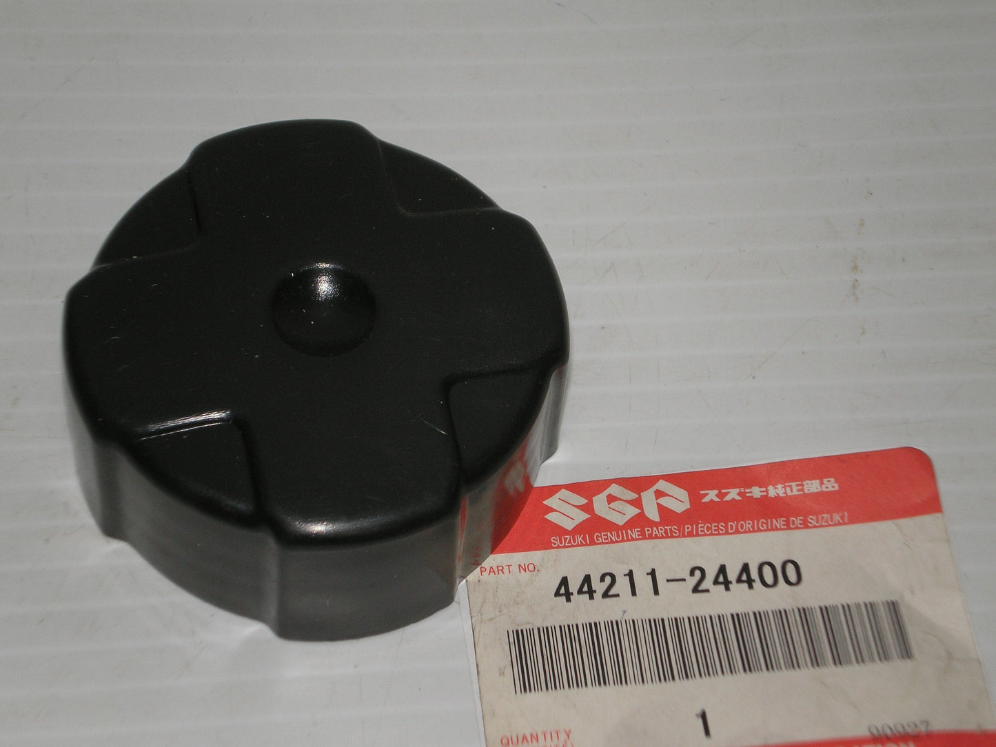 SUZUKI ALT125 LT125 LT185 LT230 LT250 LT300 LT-F230 Fuel Tank Cap 44211-24400