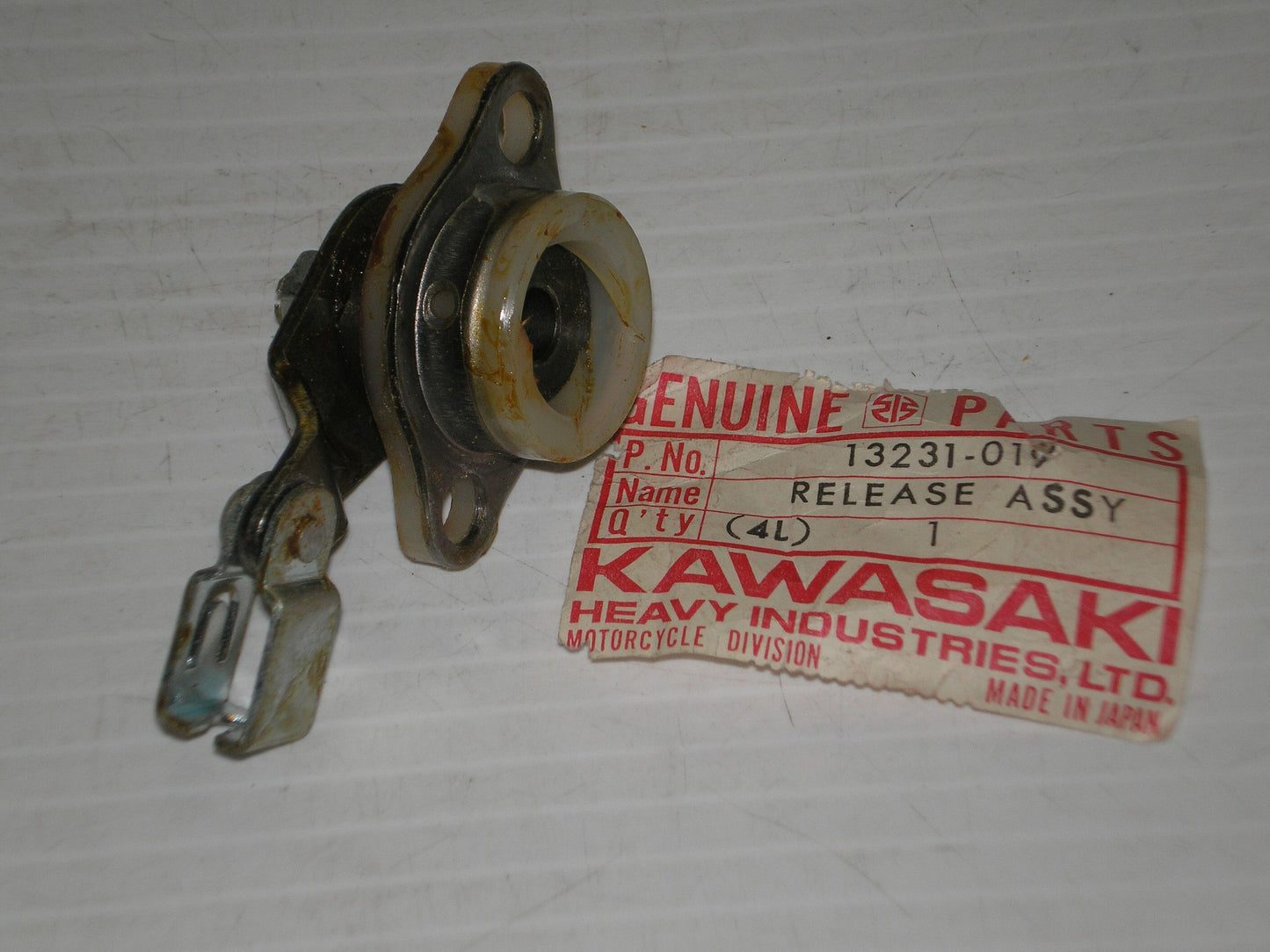 KAWASAKI G3 G4 G5 GS KD80 KD100 KH100 KM100 KV100 MC1 Clutch Release 13231-019 13231-1008
