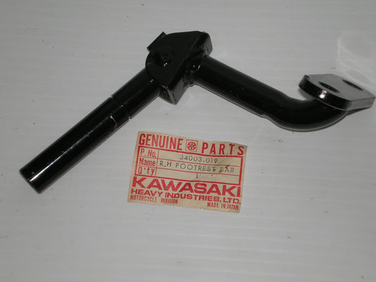 KAWASAKI G31 G4 1970 AHRMA R/H Footrest Bar 34003-019
