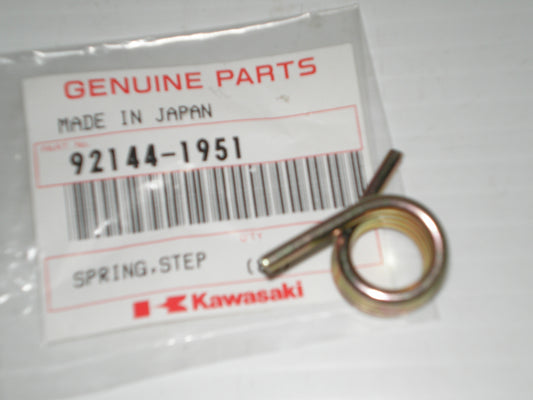 KAWASAKI KX125 KX250 1997-2000 Foot Step Spring 92144-1951