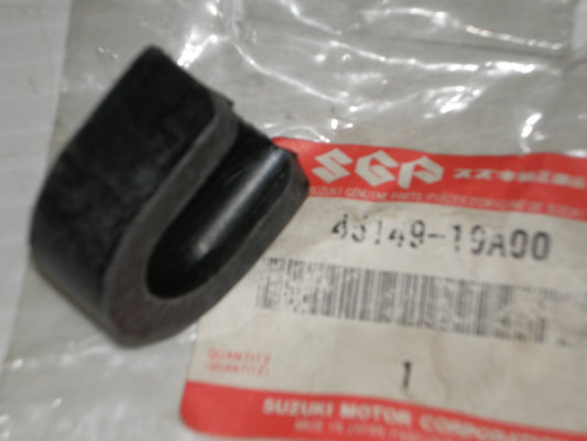 SUZUKI ALT50 ALT125 LT125 LT185 LT230 LTF230 Cushion 45149-24302
