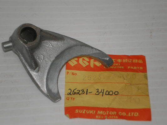 SUZUKI GS750 GS1000 GSX750 GT550 1972-1983 Gear Shifting Fork No.3 25231-34000