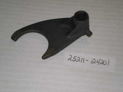 SUZUKI ALT50 ALT125 LT125 LT185  Gear Shifting Fork 25211-24201