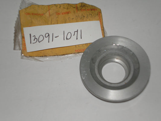 KAWASAKI KDX175 KDX400 KDX420 KX125 KX420 Clutch Pusher Bearing Holder 13091-1071