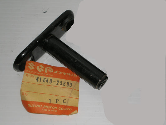 SUZUKI TC100 TS100 Factory Turn Signal Mounting Bracket 41640-25600