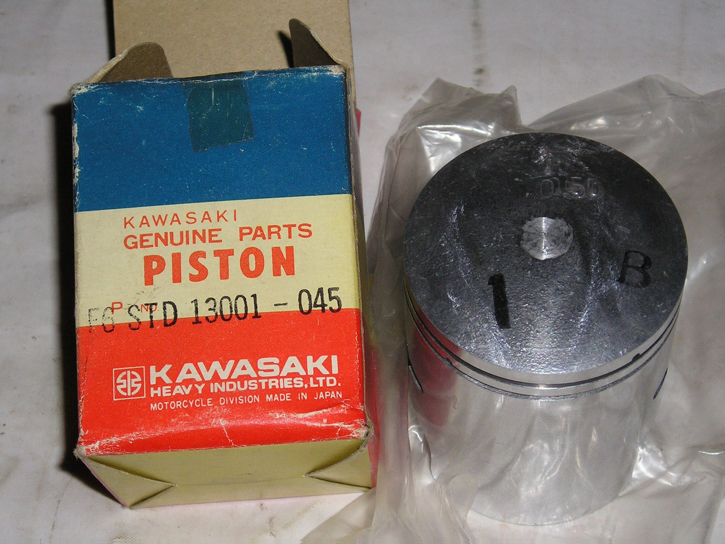 KAWASAKI F6 1971-1973 Engine Piston Standard 13001-045