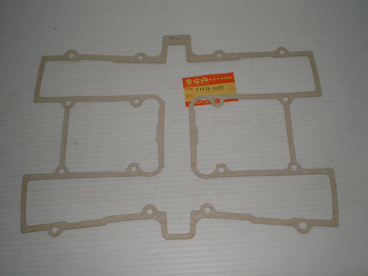 SUZUKI GS650 Cylinder Head Cover Gasket 11173-34200 11173-34201 11173-34202