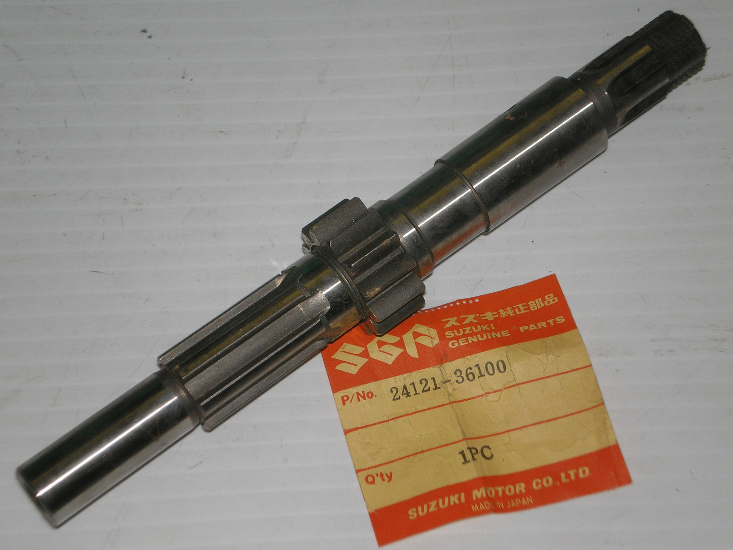 SUZUKI GT185 TS185 Transmission Counter Shaft 24121-36100