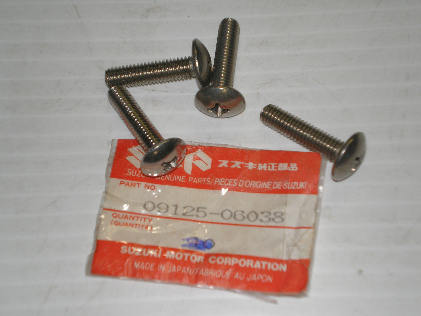 SUZUKI DR100 DR125 DR200 DT GSX GSXR LT80 SJ Cooling Fan Screws 09125-06038