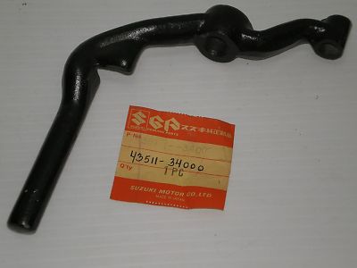 SUZUKI GT550 1972-1973 R/H Front Footrest Bar 43511-34000
